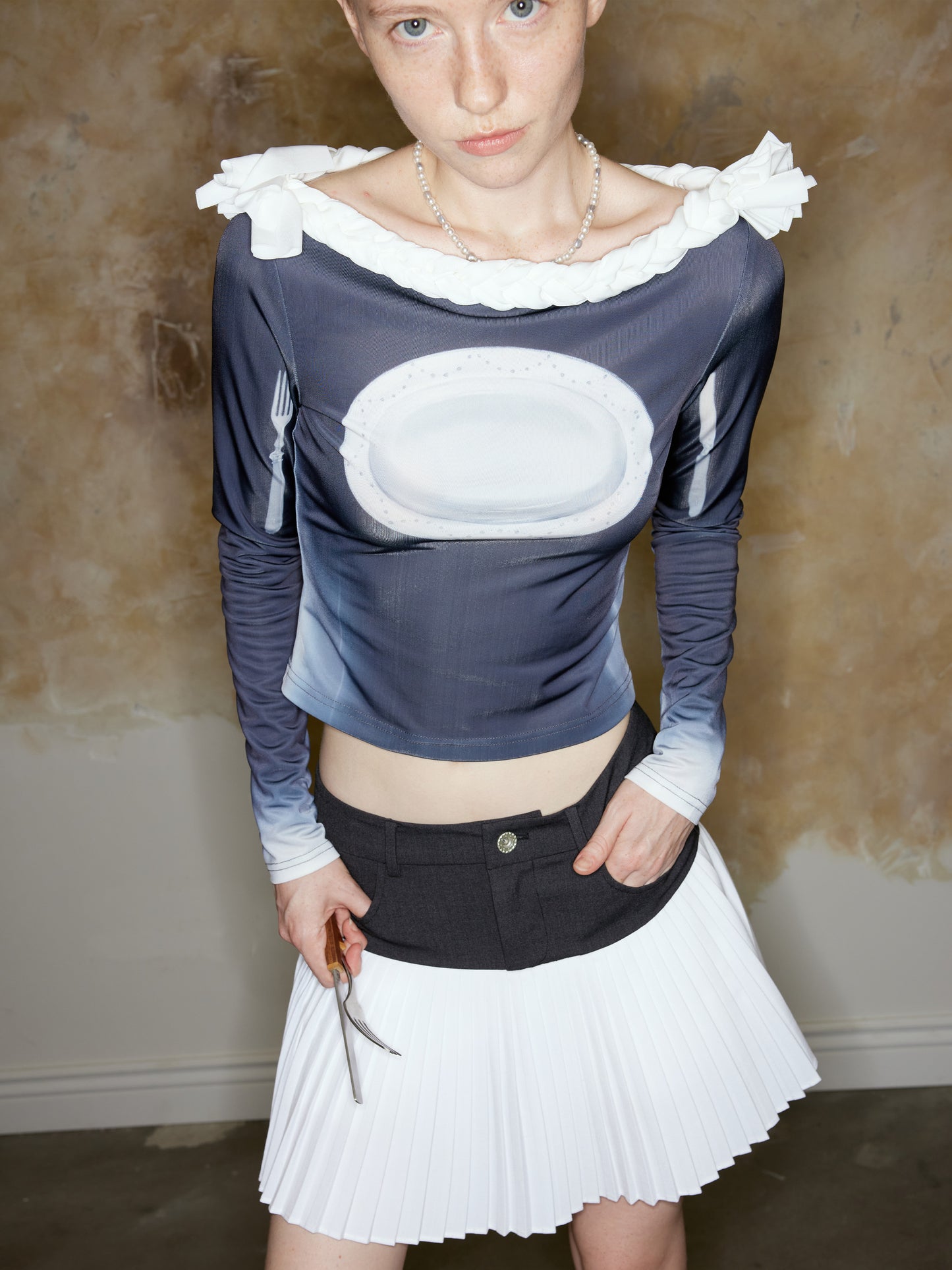Office Pleated Skirt in black